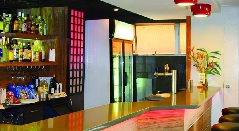 Peninsula International Hotel Сува Экстерьер фото